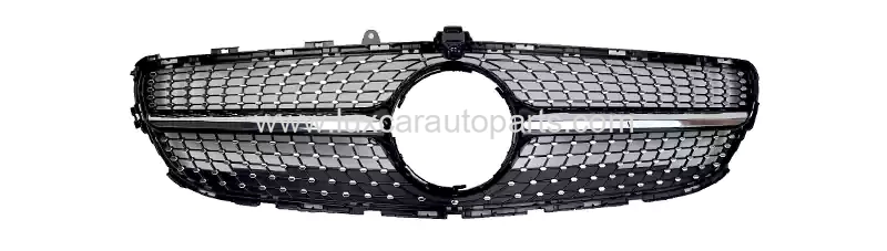 mercedes-benz-cls-w218-diamond-grille.webp