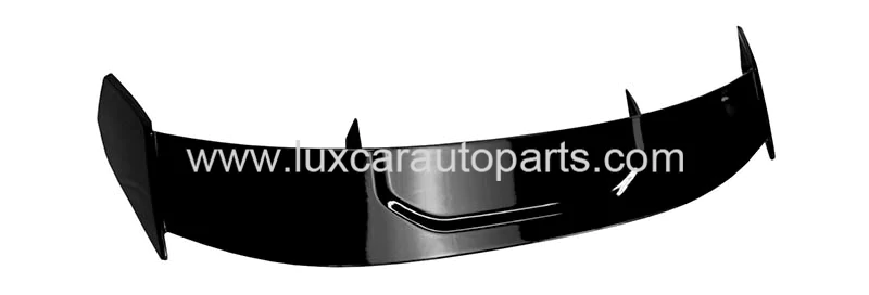 bmw-1-series-f40-118-125i-mp-spoiler.webp