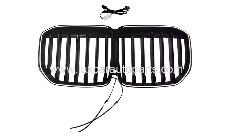 bmw-g07-x7-mp-grille-led-2019-2022.webp