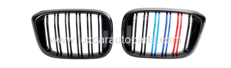 bmw-x3-g01-m-grille-m-color-stripes.webp