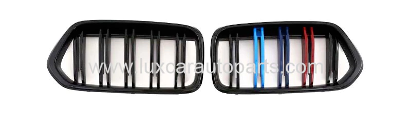 bmw-x2-f39-m-grille-m-color-stripes.webp