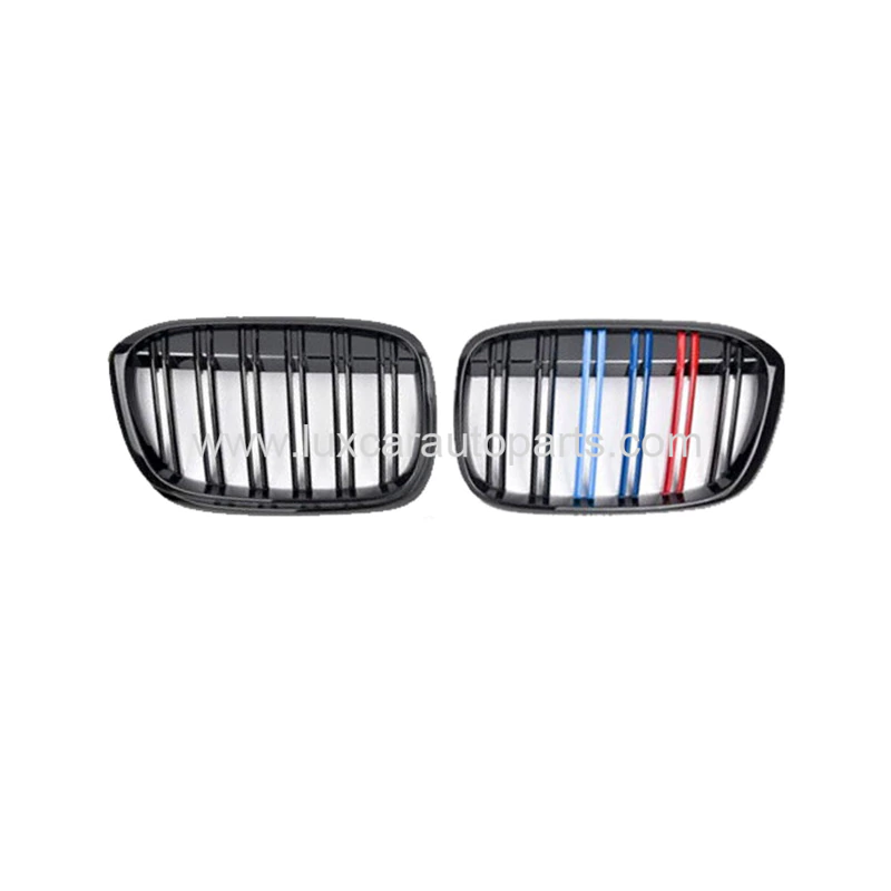bmw-x1-f48-m-grille-m-color-stripes
