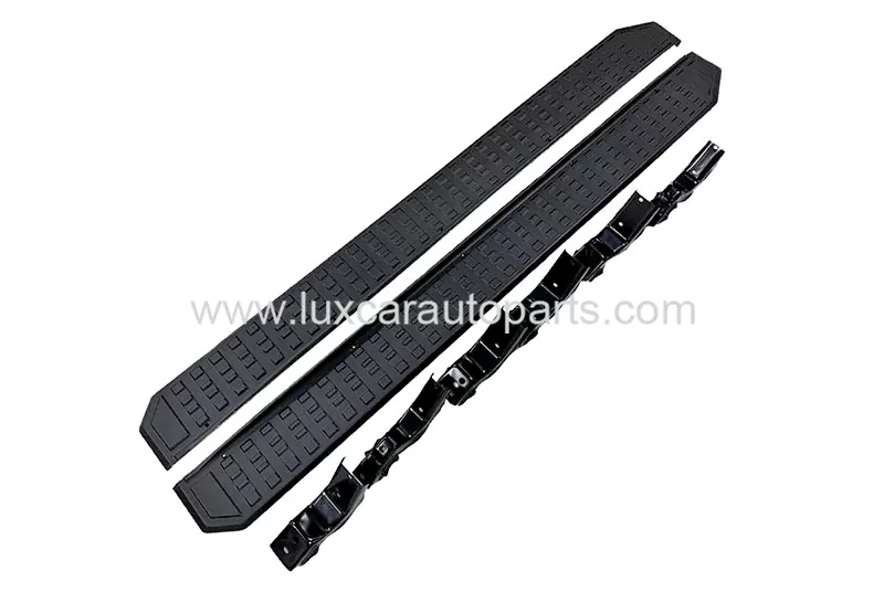 toyota-4runner-2025-side-step.webp