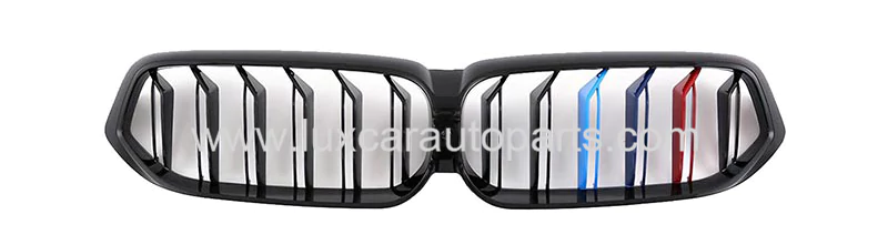 6-series-g32-gt-lci-m-grille-m-color-stripes.webp