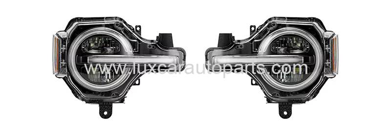 ford-bronco-led-signature-headlights.webp