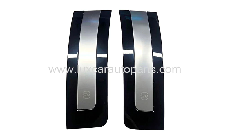 range-rover-vogue-sv-front-side-door-vents.webp