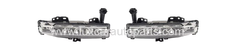 range-rover-vogue-2023-oe-fog-lamp.webp