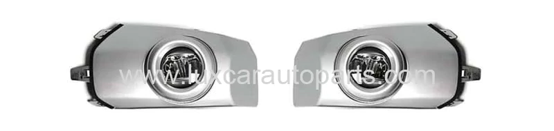 toyota-fj-cruiser-front-bumper-fog-light.webp