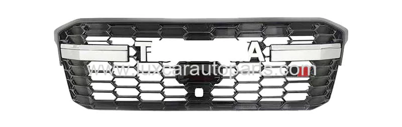 toyota-land-cruiser-300-gr-grille.webp