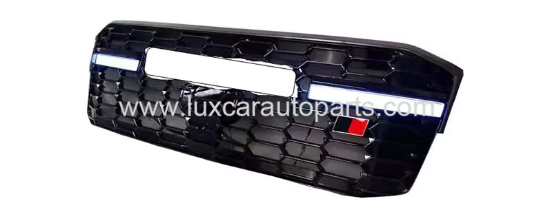 toyota-land-cruiser-300-gr-grille-led.webp